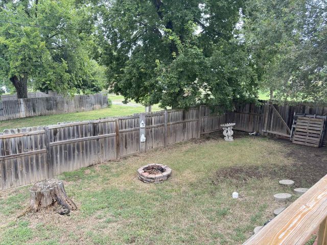 1710 Fowler Ave, Winfield, KS 67156