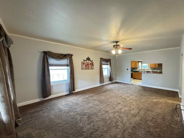 1710 Fowler Ave, Winfield, KS 67156