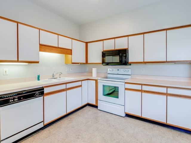 240 Garden Grove Parkway, Vero Beach, FL 32962