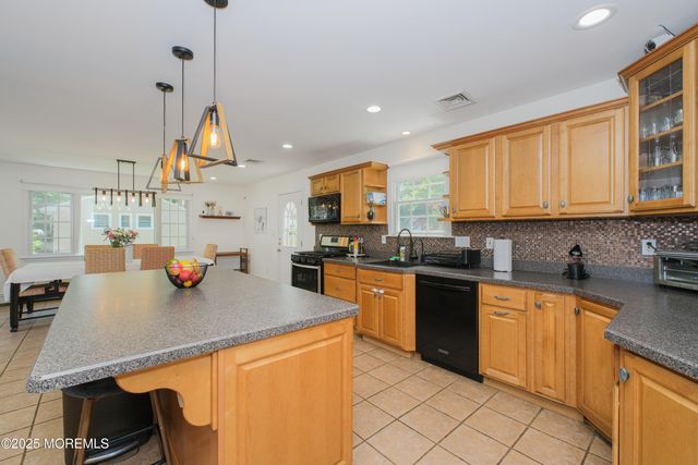 209 Woodcrest Road, Oakhurst, NJ 07755