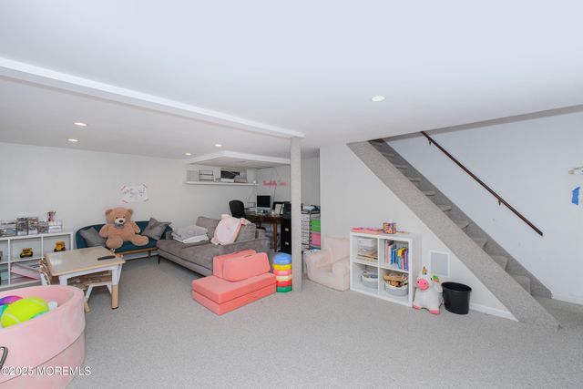 209 Woodcrest Road, Oakhurst, NJ 07755