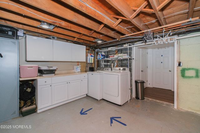 209 Woodcrest Road, Oakhurst, NJ 07755