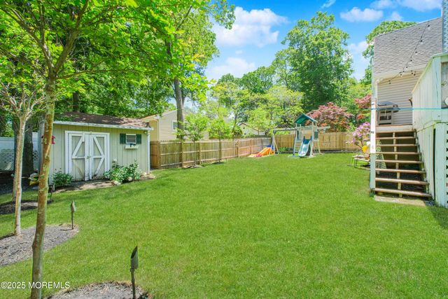 209 Woodcrest Road, Oakhurst, NJ 07755