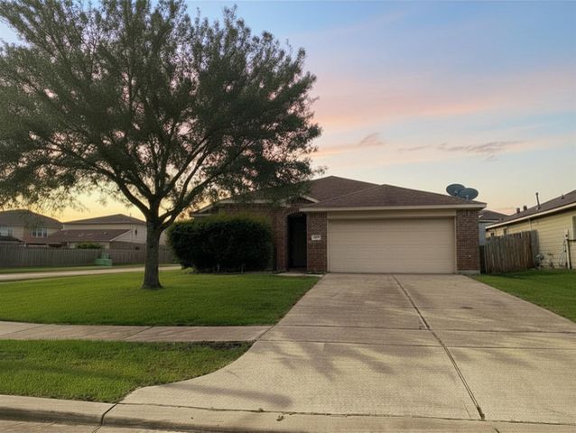 301 Turquoise Trade Drive, La Marque, TX 77568