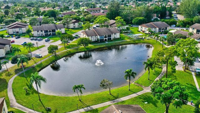 3490 La Jardin Ct B-2, Green Acres, FL 33463