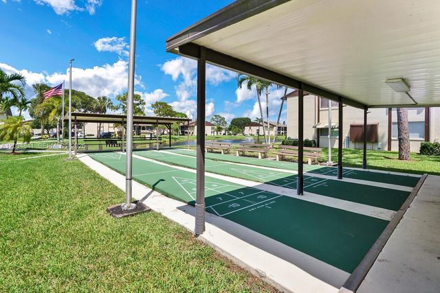 3490 La Jardin Ct B-2, Green Acres, FL 33463