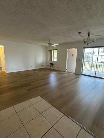 3490 La Jardin Ct B-2, Green Acres, FL 33463