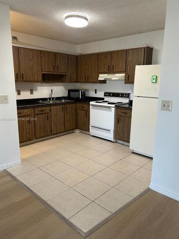 3490 La Jardin Ct B-2, Green Acres, FL 33463