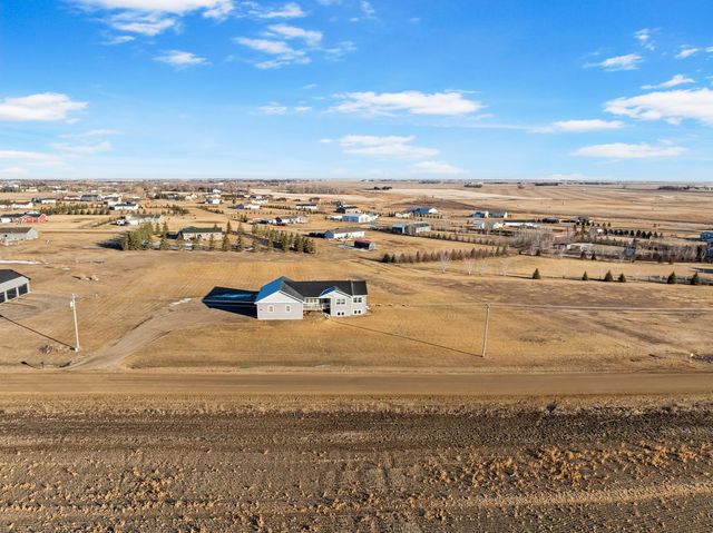 1605 30TH AVE NE, Minot, ND 58703