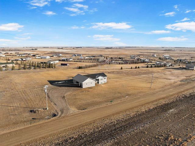 1605 30TH AVE NE, Minot, ND 58703