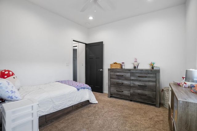 1605 30TH AVE NE, Minot, ND 58703