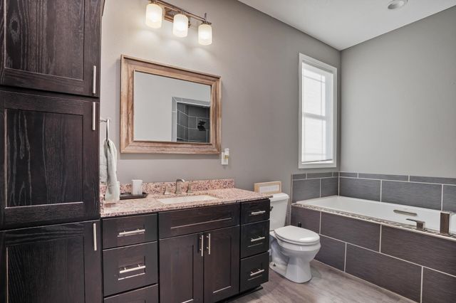 1605 30TH AVE NE, Minot, ND 58703