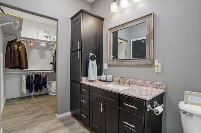 1605 30TH AVE NE, Minot, ND 58703