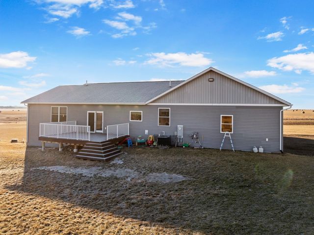 1605 30TH AVE NE, Minot, ND 58703