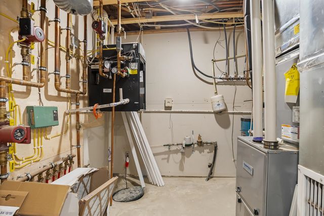 1605 30TH AVE NE, Minot, ND 58703