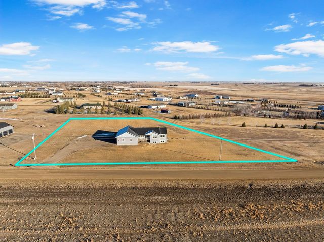 1605 30TH AVE NE, Minot, ND 58703