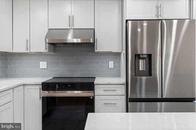 285 GUNDRY DR, Falls Church, VA 22046