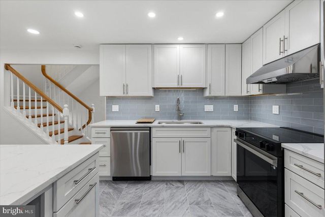 285 GUNDRY DR, Falls Church, VA 22046
