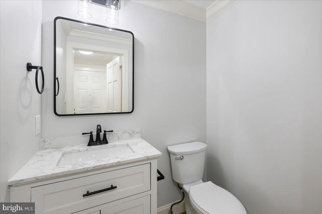 285 GUNDRY DR, Falls Church, VA 22046