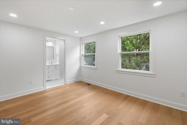 285 GUNDRY DR, Falls Church, VA 22046