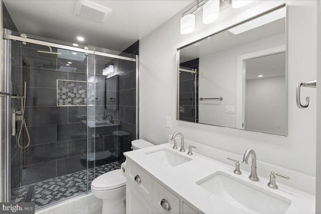 285 GUNDRY DR, Falls Church, VA 22046