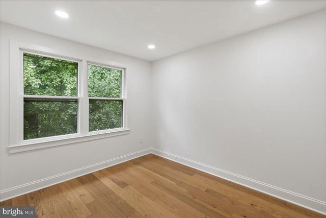 285 GUNDRY DR, Falls Church, VA 22046