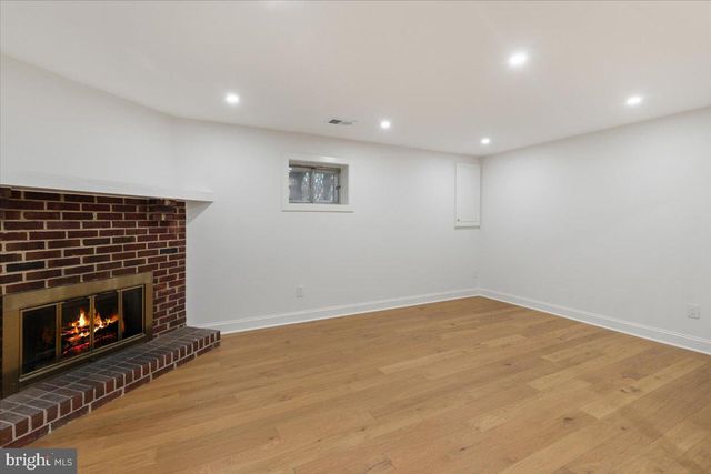 285 GUNDRY DR, Falls Church, VA 22046