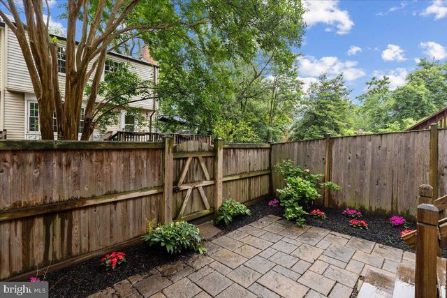 285 GUNDRY DR, Falls Church, VA 22046