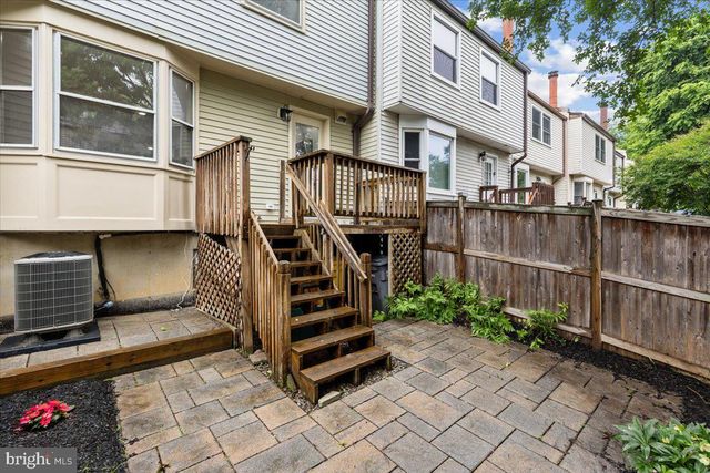 285 GUNDRY DR, Falls Church, VA 22046