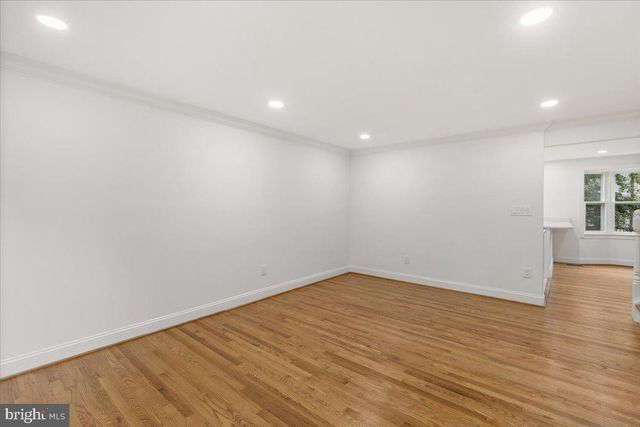 285 GUNDRY DR, Falls Church, VA 22046