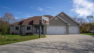 1811 W Ridge Court, Eau Claire, WI 54703