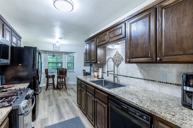833 W 23rd Street N, Claremore, OK 74017