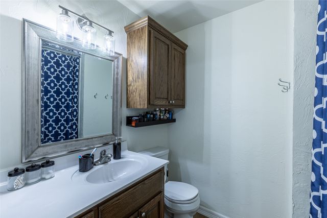 833 W 23rd Street N, Claremore, OK 74017