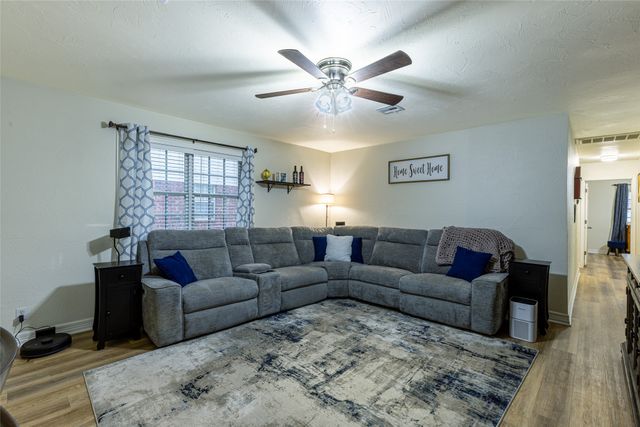 833 W 23rd Street N, Claremore, OK 74017