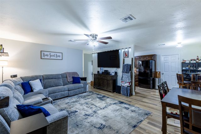 833 W 23rd Street N, Claremore, OK 74017
