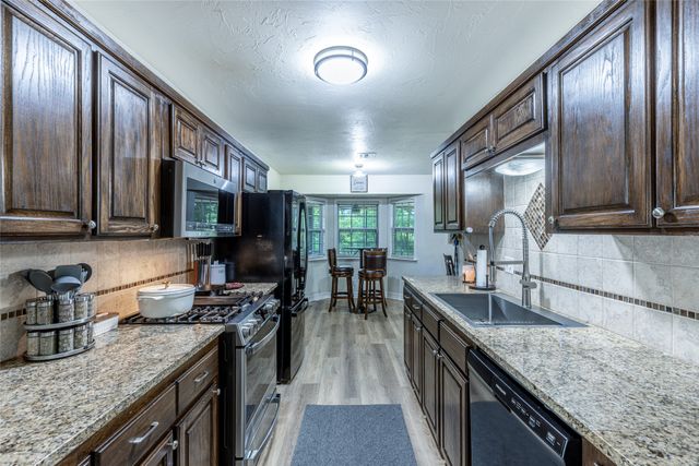 833 W 23rd Street N, Claremore, OK 74017
