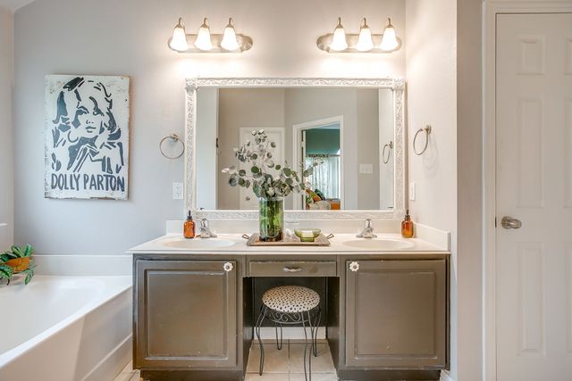 2408 Buffalo Run, Burleson, TX 76028