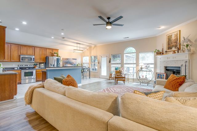 2408 Buffalo Run, Burleson, TX 76028