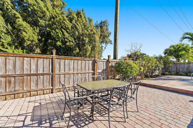 162 Greentree Circle, Jupiter, FL 33458