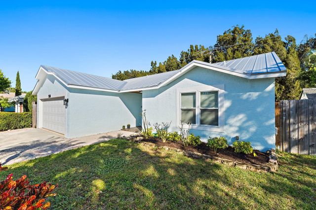 162 Greentree Circle, Jupiter, FL 33458