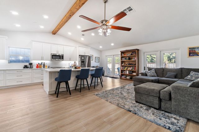 162 Greentree Circle, Jupiter, FL 33458