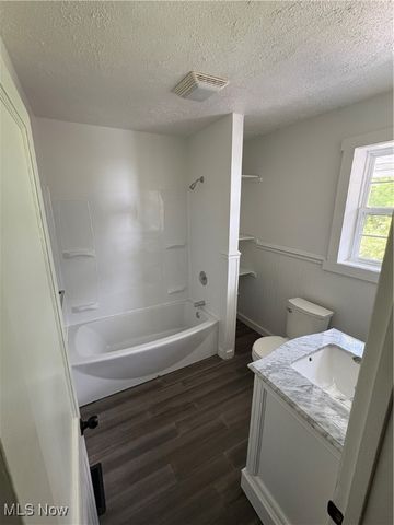 133 S Broadway Street, Lodi, OH 44254