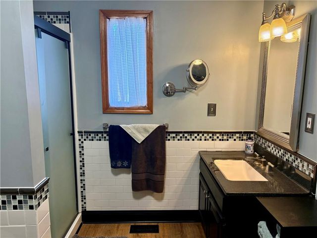 14976 150th Street, Bonner Springs, KS 66012