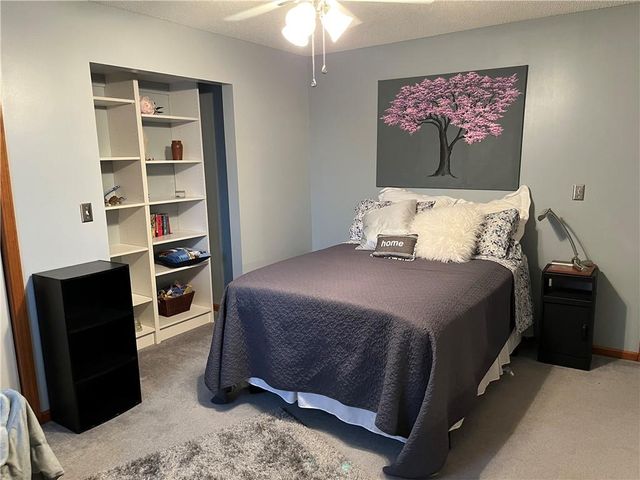 14976 150th Street, Bonner Springs, KS 66012