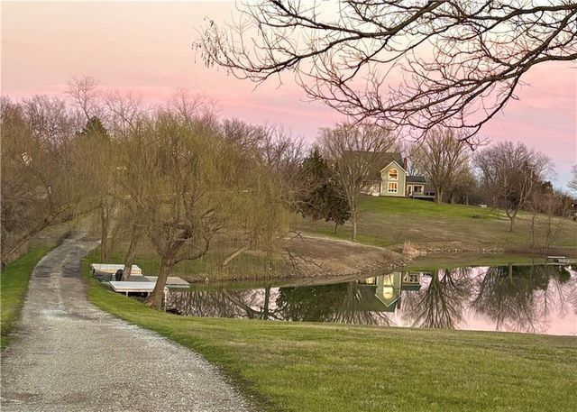 14976 150th Street, Bonner Springs, KS 66012