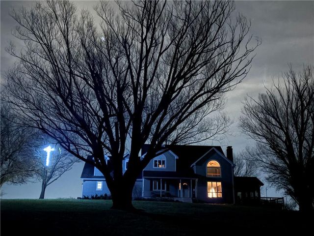 14976 150th Street, Bonner Springs, KS 66012