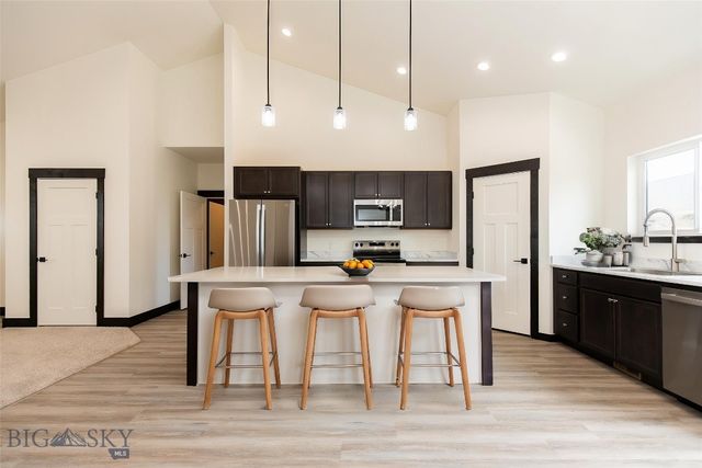 1511 Pistolero Way, Belgrade, MT 59714