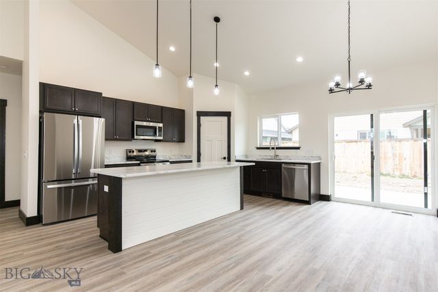 1511 Pistolero Way, Belgrade, MT 59714