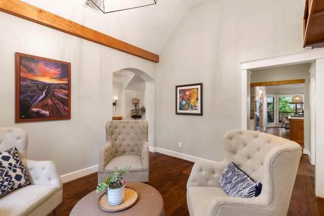 6 Robin Springs Place, The Woodlands, TX 77381