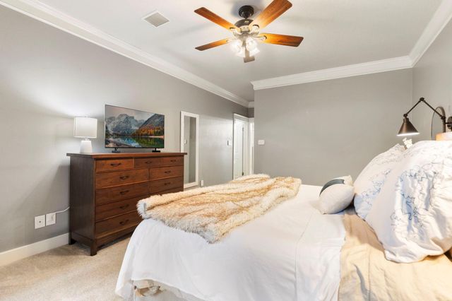 6 Robin Springs Place, The Woodlands, TX 77381